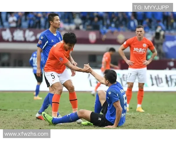 足球明星华南虎的传奇之路与球场背后的故事揭秘